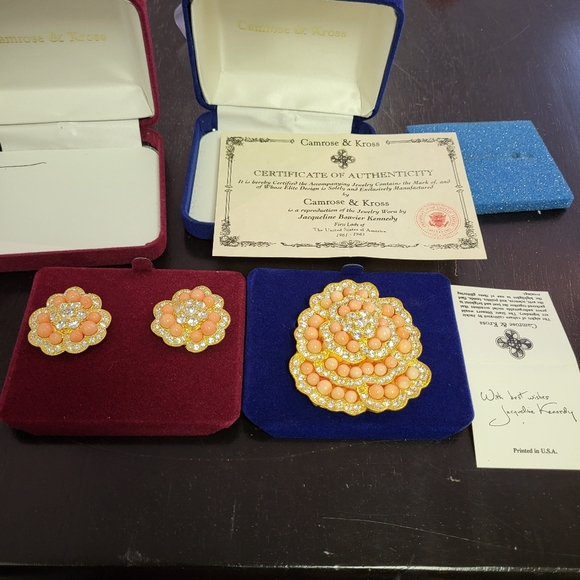 Camrose and Kross matching earring and brooch set from JBK collection - Picture 6 of 7